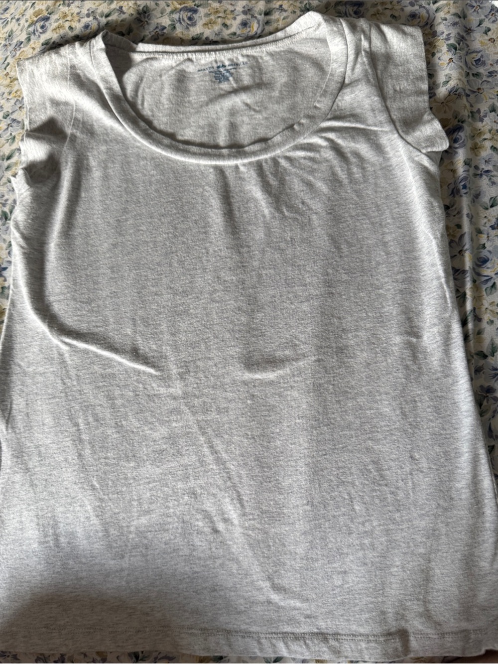 Brandy Melville Light Gray Scoop Neck Short Sleeve Tee